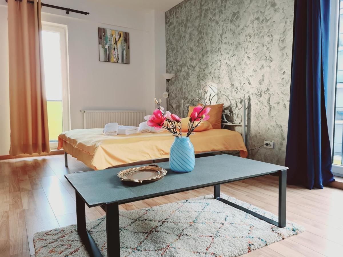 Ultracentral 5* Boutique Hotel Style Apartment. Brand New. 2 Rooms. Spacious. Free Parking Клуж-Напока Екстериор снимка