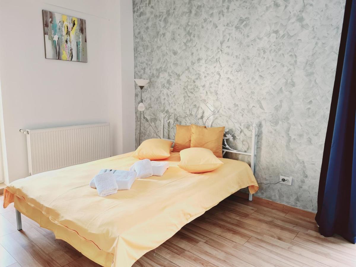 Ultracentral 5* Boutique Hotel Style Apartment. Brand New. 2 Rooms. Spacious. Free Parking Клуж-Напока Екстериор снимка