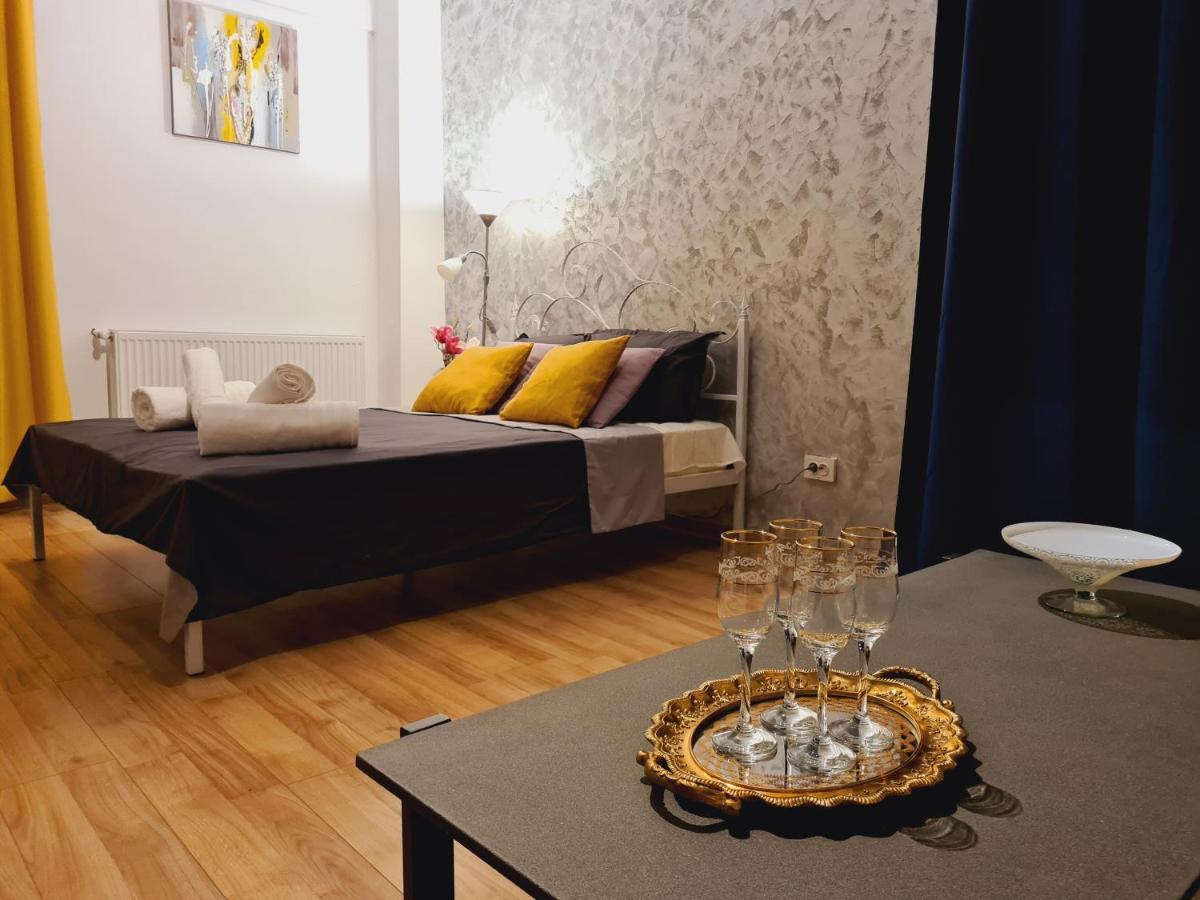 Ultracentral 5* Boutique Hotel Style Apartment. Brand New. 2 Rooms. Spacious. Free Parking Клуж-Напока Екстериор снимка