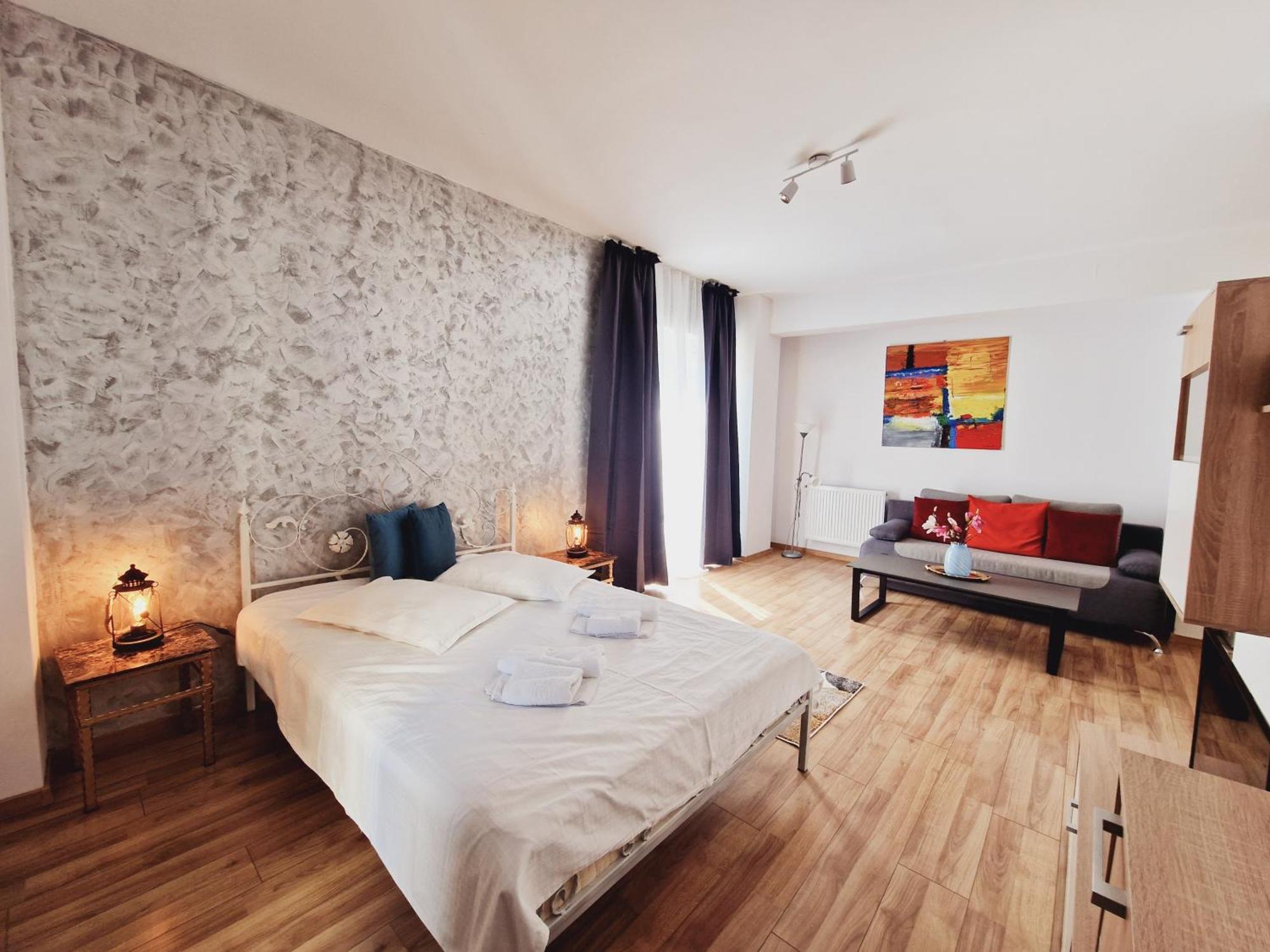 Ultracentral 5* Boutique Hotel Style Apartment. Brand New. 2 Rooms. Spacious. Free Parking Клуж-Напока Екстериор снимка