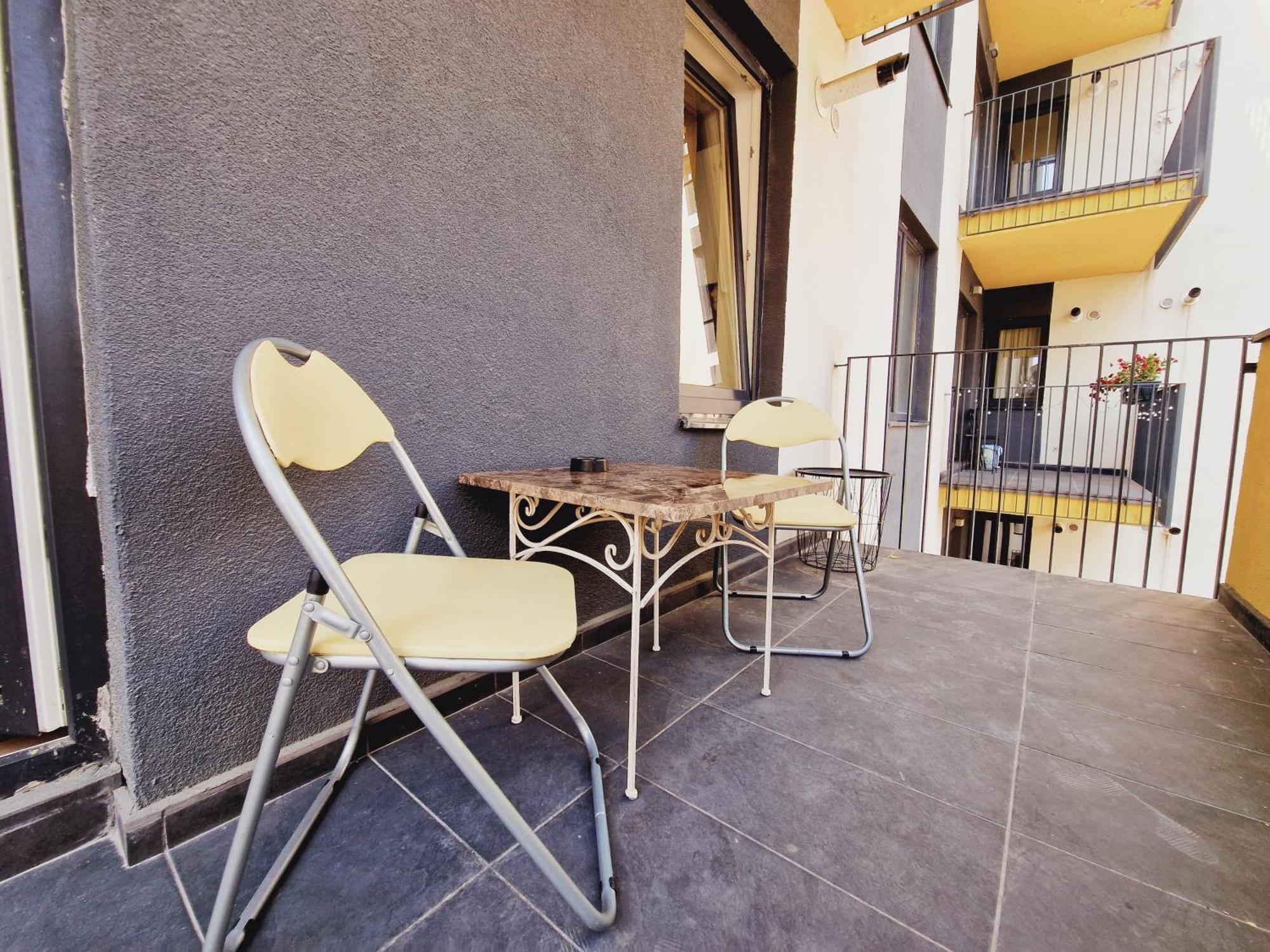 Ultracentral 5* Boutique Hotel Style Apartment. Brand New. 2 Rooms. Spacious. Free Parking Клуж-Напока Екстериор снимка